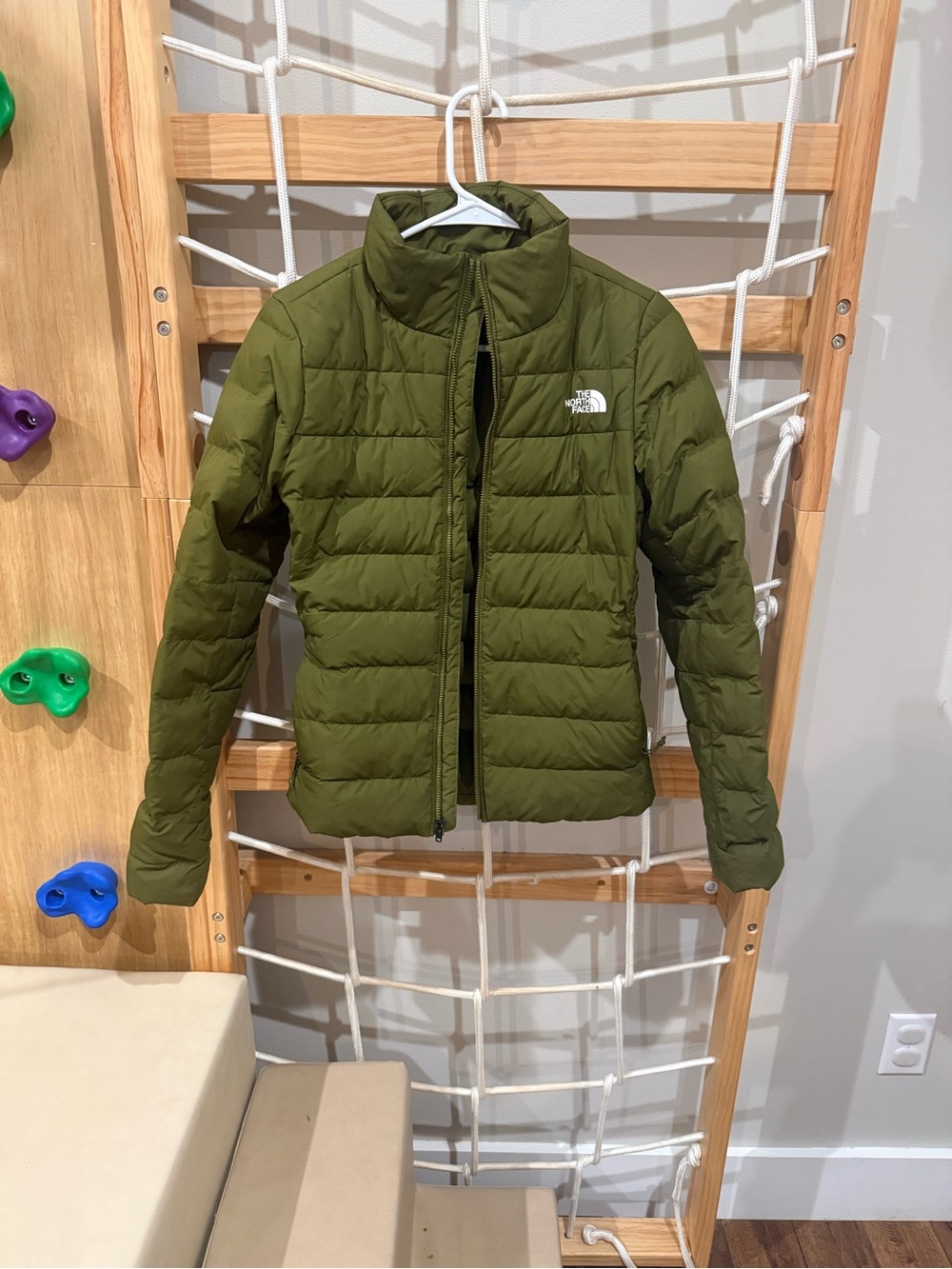 The North Face Women’s Aconcagua 3 Jacket XS Olive Green 600-Fill Down
